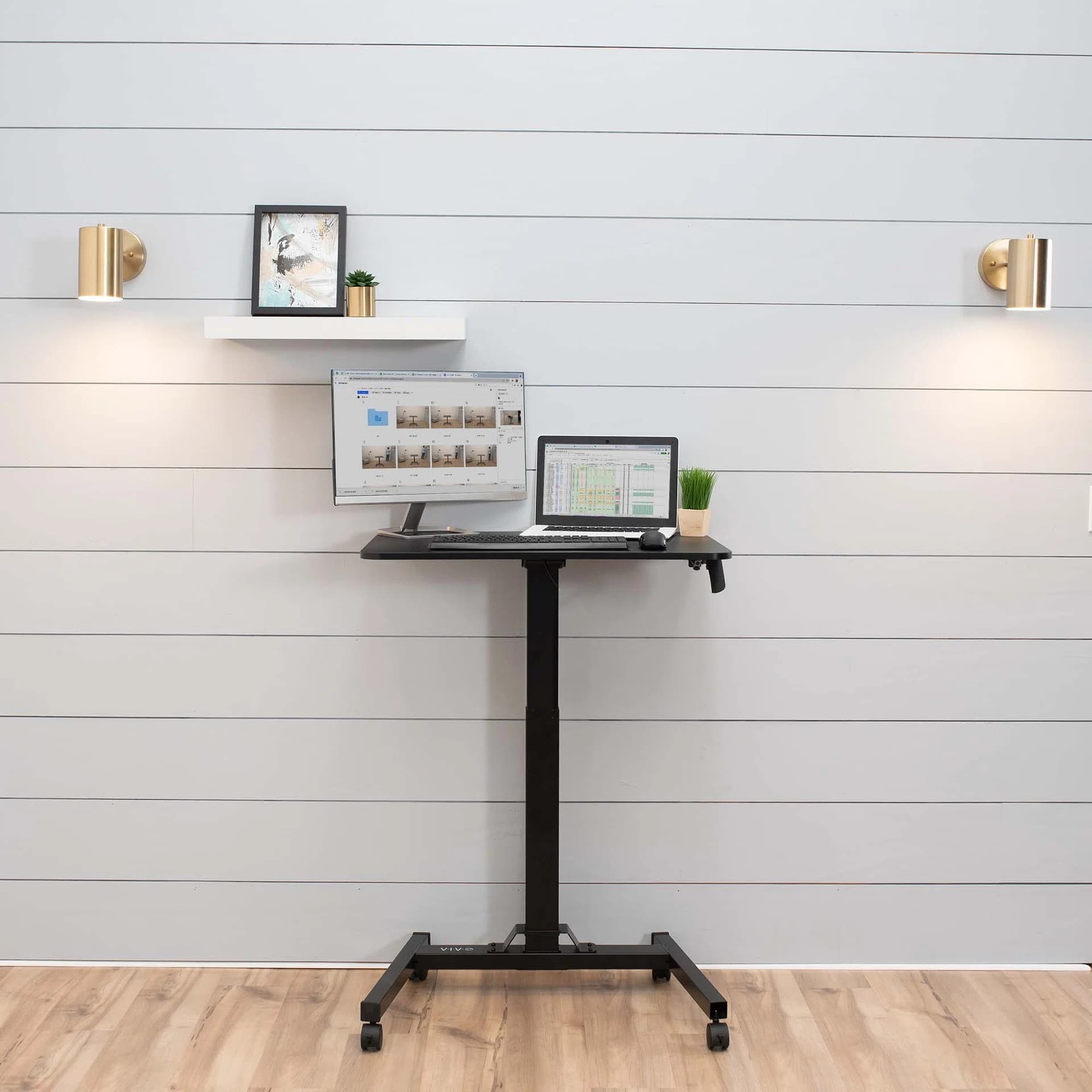 32" Mobile Presentation Cart