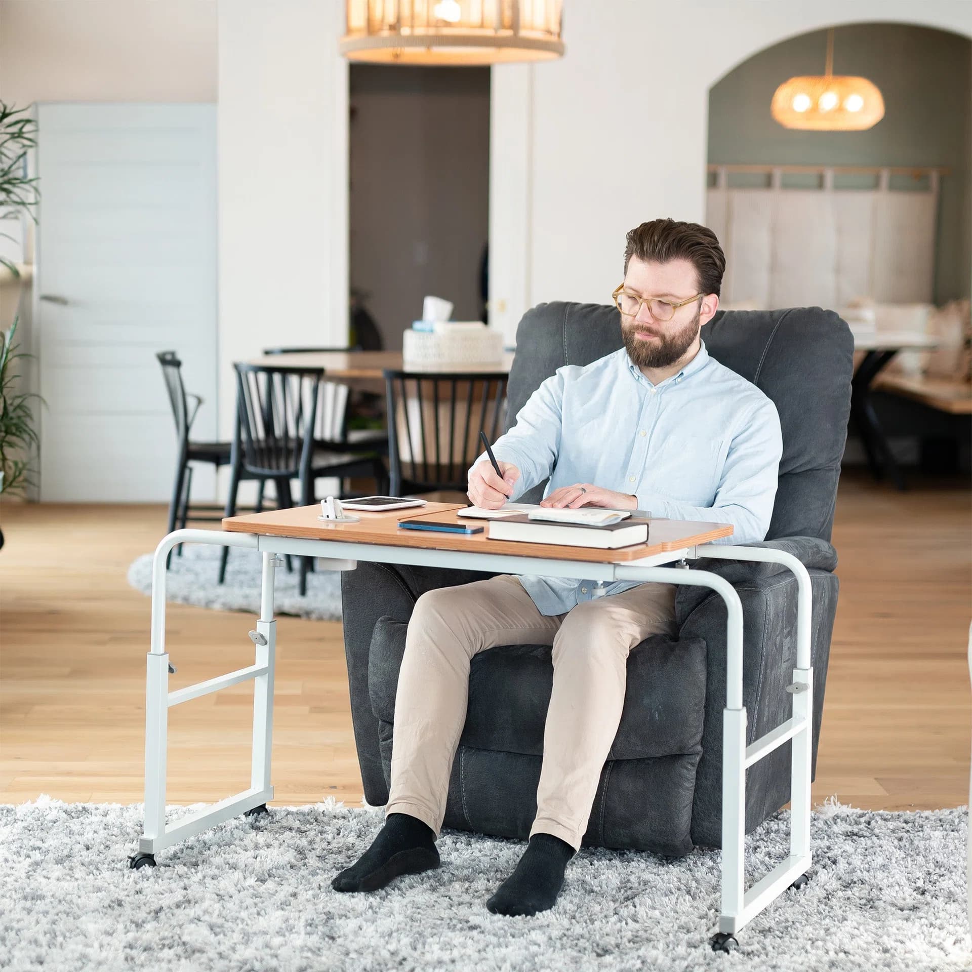 24" Mobile Lounge Desk