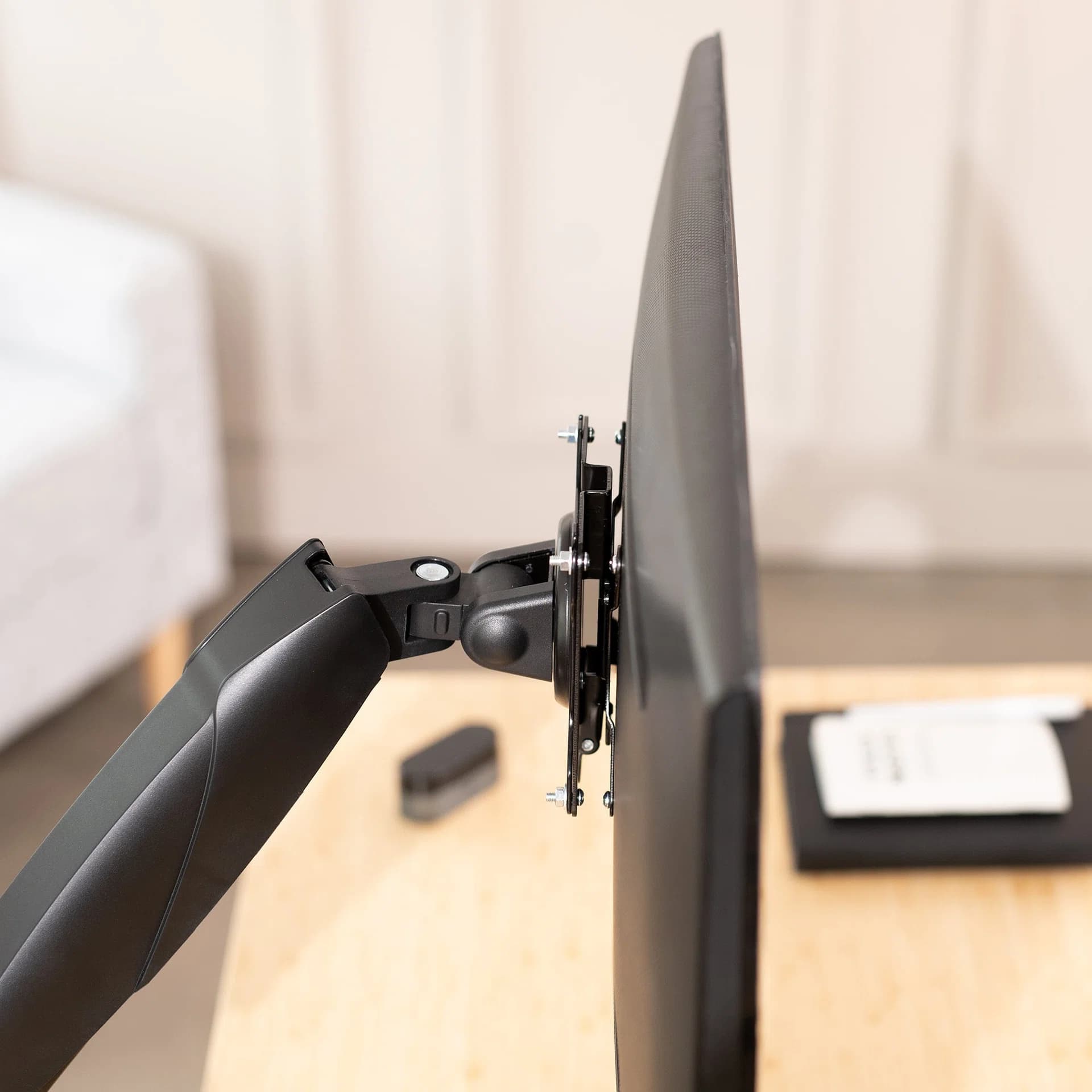 Quick Release VESA Adapter - 75x75mm and 100x100mm