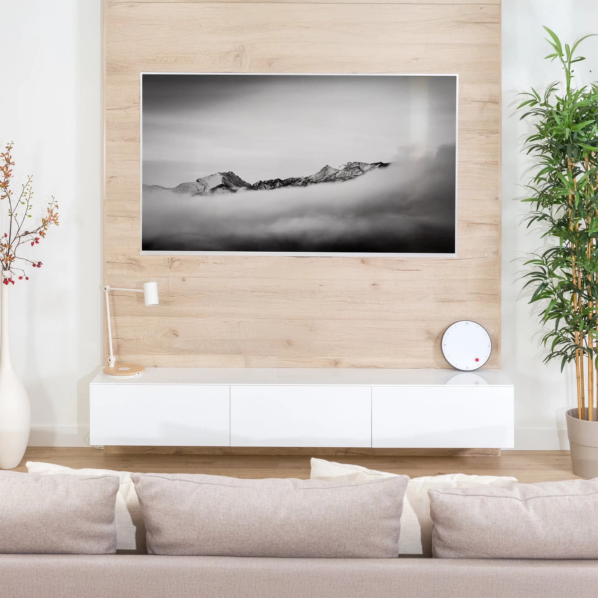 VESA TV Wall Mount - 37” to 90” Screens