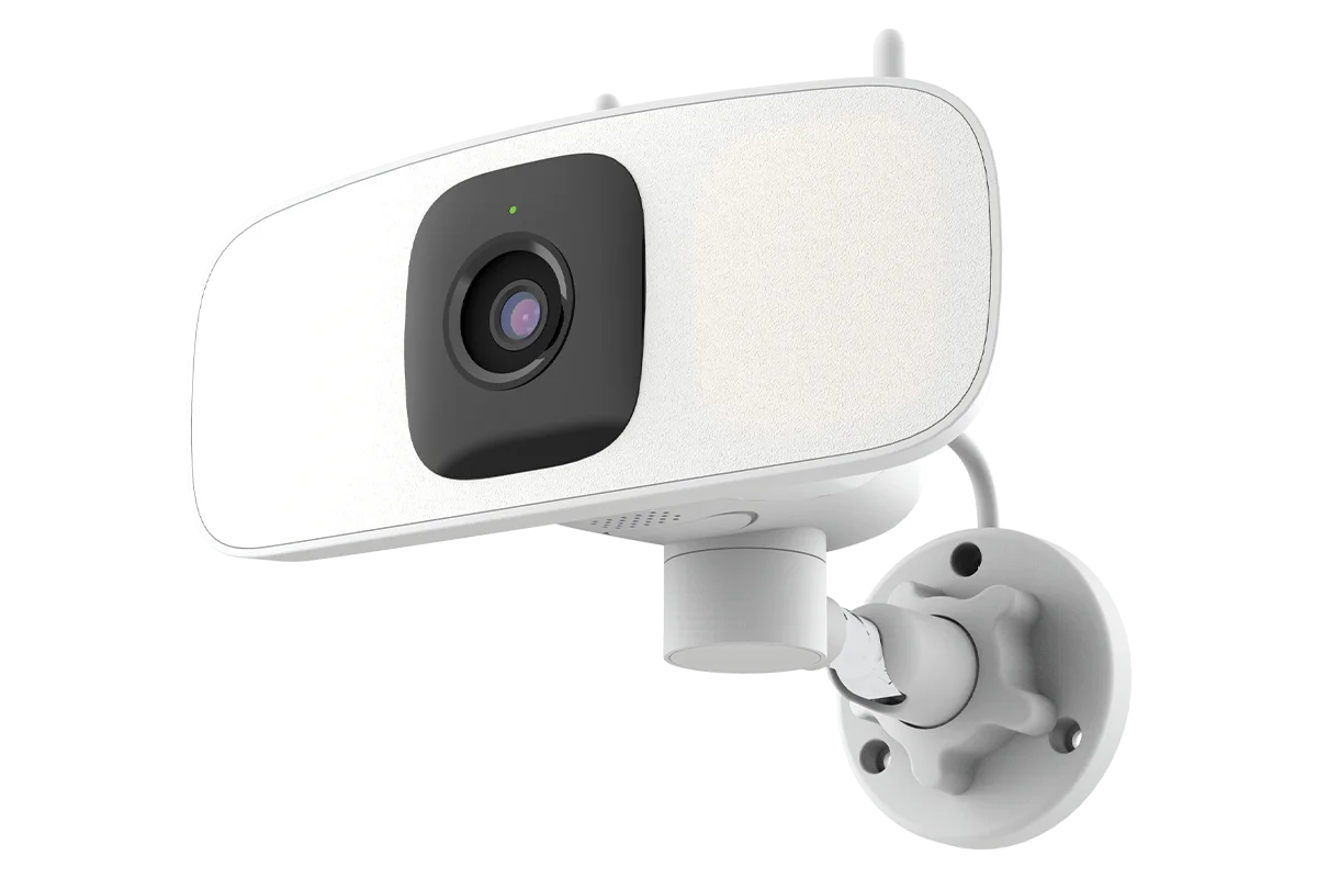 Lorex Connect 2K Floodlight Wi-Fi Security Camera with App Controlled Horizontal Pan
